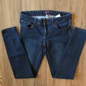 Tommy Hilfiger light wash skinny jeans size 0